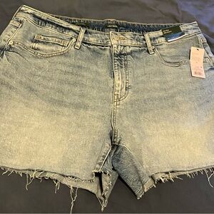Women’s Target Heritage Jean Shorts 17